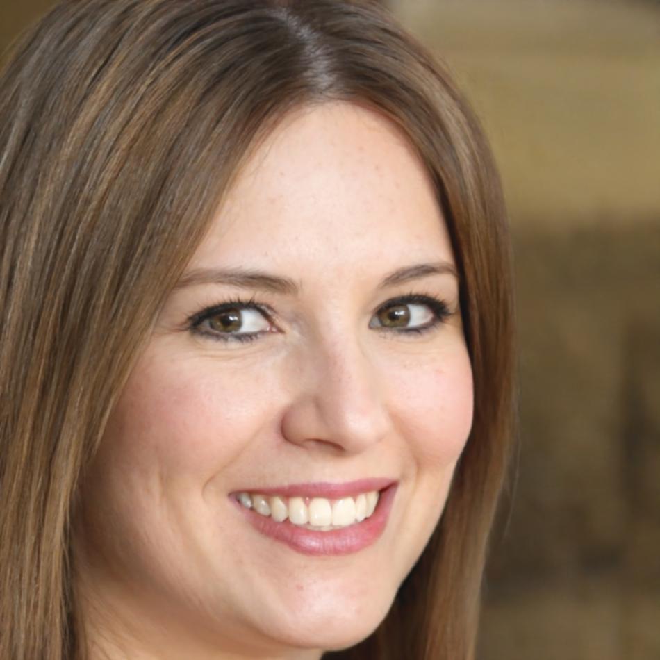 Studentessa che condivide la sua esperienza positiva con l'apprendimento online